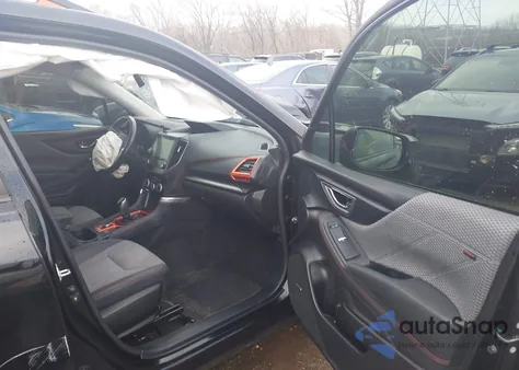 2021 Subaru Forester Sport z USA, uszkodzony, nr VIN JF2SKARC8MH527623